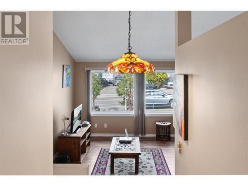 1620 Carmi Avenue, Penticton, BC - Indoor Photo Showing Dining Room