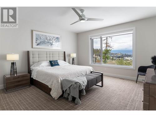 1349 Rocky Point Drive Unit# 16, Kelowna, BC - Indoor Photo Showing Bedroom