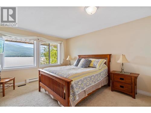 4251 Justin Road, Eagle Bay, BC - Indoor Photo Showing Bedroom