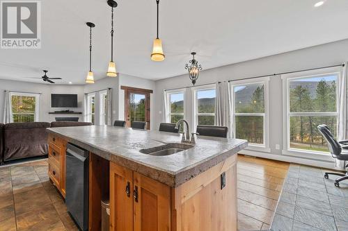2457 Salmon River Road, Salmon Arm, BC - Indoor Photo Showing Kitchen With Double Sink