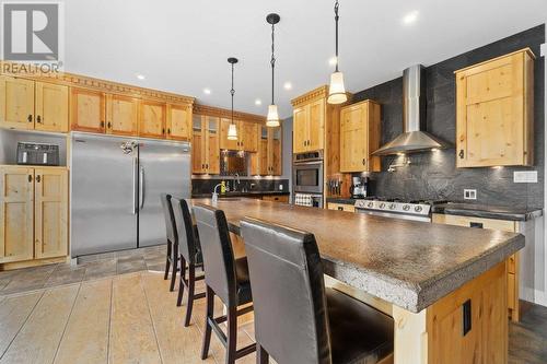 2457 Salmon River Road, Salmon Arm, BC - Indoor Photo Showing Kitchen With Upgraded Kitchen