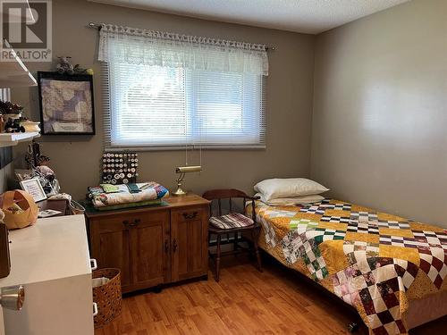 434 Oak Avenue, Sicamous, BC - Indoor Photo Showing Bedroom