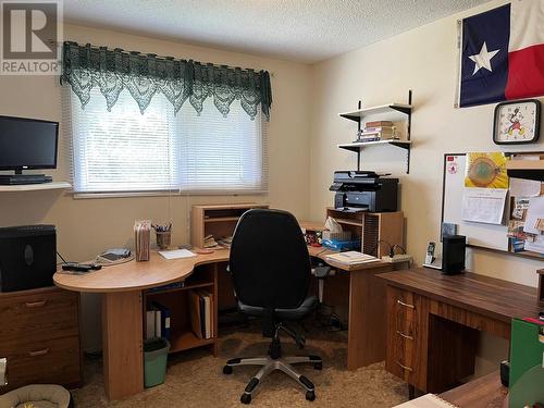 434 Oak Avenue, Sicamous, BC - Indoor Photo Showing Office