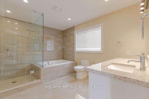 311 Colborne St, Bradford West Gwillimbury, ON - Indoor Photo Showing Bathroom