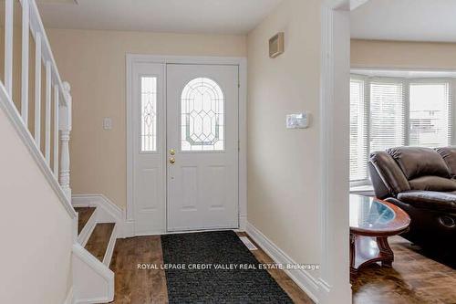 311 Colborne St, Bradford West Gwillimbury, ON - Indoor Photo Showing Other Room