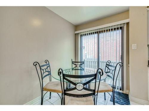 5937 Shandwick Pl, Mississauga, ON - Indoor Photo Showing Dining Room