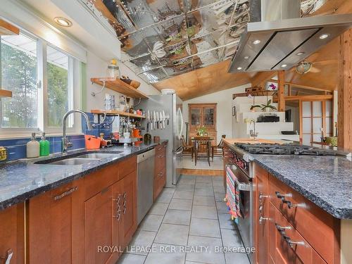 5855 Fourth Line, Guelph/Eramosa, ON - Indoor Photo Showing Kitchen With Double Sink