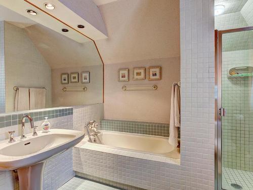 Salle de bains - 236 Av. Carlyle, Mont-Royal, QC - Indoor Photo Showing Bathroom
