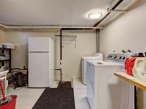 Salle de lavage - 236 Av. Carlyle, Mont-Royal, QC - Indoor Photo Showing Laundry Room