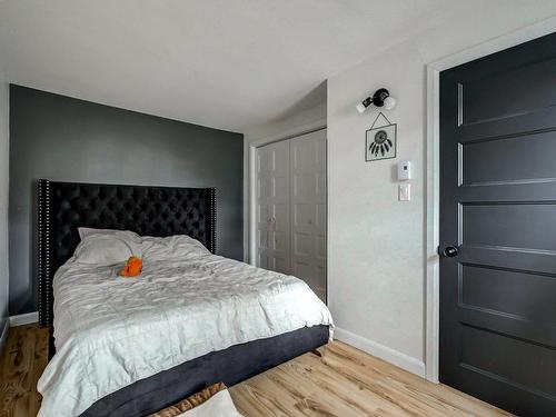 Chambre Ã  coucher principale - 465  - 467 Rue Mercier, Saint-Jean-Sur-Richelieu, QC - Indoor Photo Showing Bedroom