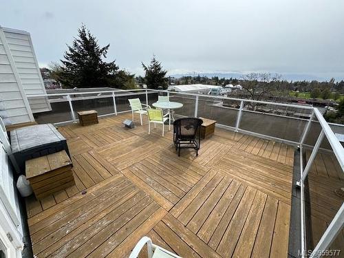 306-614 Fernhill Pl, Esquimalt, BC - Outdoor With Deck Patio Veranda