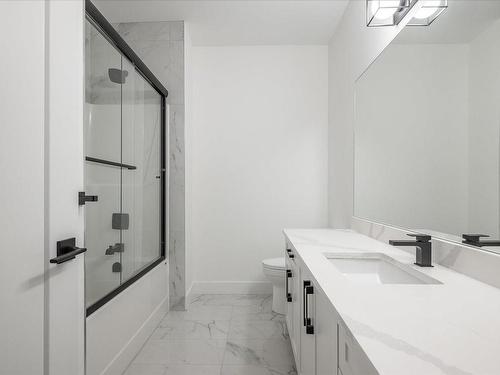 819 Beacon Crt, Parksville, BC - Indoor Photo Showing Bathroom
