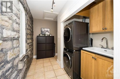 7350 Franktown Road, Ottawa, ON - Indoor Photo Showing Laundry Room