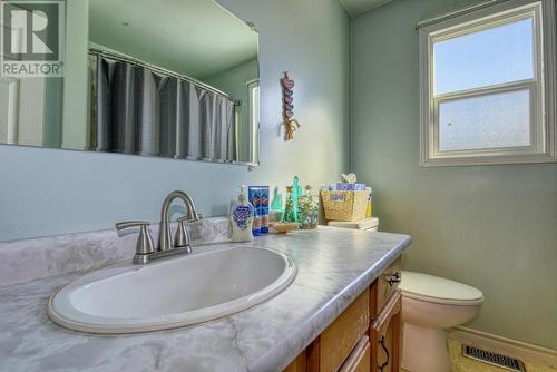 1626 Carolyn Road, Williams Lake, BC - Indoor Photo Showing Bathroom