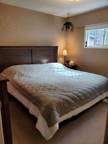 868 Kimberley Avenue N, Greenwood, BC - Indoor Photo Showing Bedroom