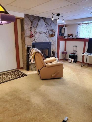 868 Kimberley Avenue N, Greenwood, BC - Indoor With Fireplace