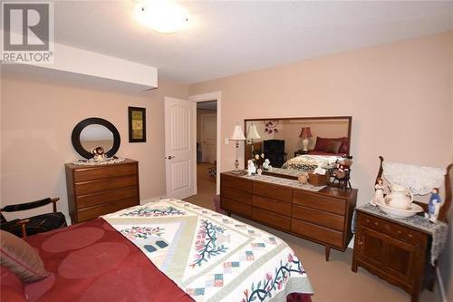 254 Grouse Avenue, Vernon, BC - Indoor Photo Showing Bedroom