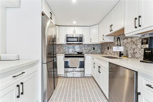 12 Fredrick Avenue, Tiny, ON - Indoor Photo Showing Kitchen With Upgraded Kitchen