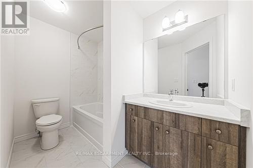 14 Broddy Ave, Brantford, ON - Indoor Photo Showing Bathroom