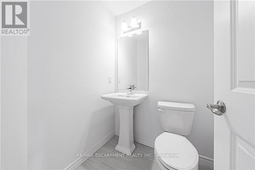 14 Broddy Ave, Brantford, ON - Indoor Photo Showing Bathroom