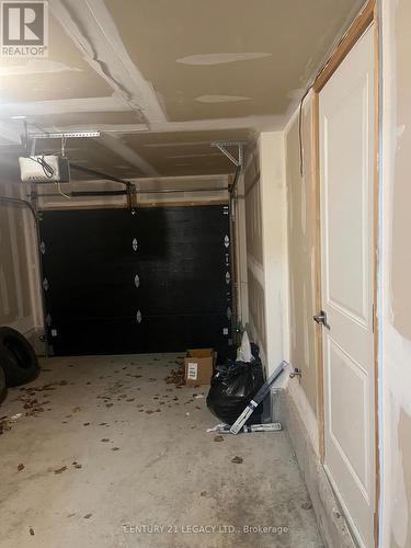 Unit 24 - 720 Grey Street Street, Brantford, ON - Indoor Photo Showing Garage