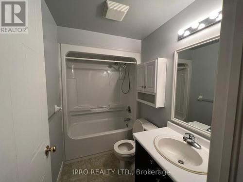 81 - 42 Green Valley Drive, Kitchener, ON - Indoor Photo Showing Bathroom