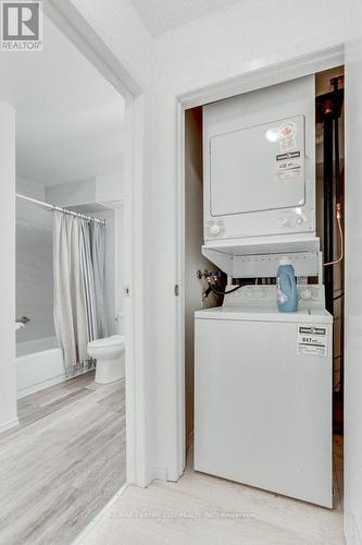 #203 -737 Deveron Cres, London, ON - Indoor Photo Showing Laundry Room