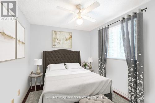 2130 Donald Rd, Burlington, ON - Indoor Photo Showing Bedroom