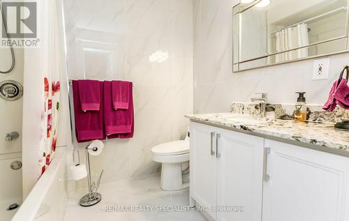 4190 Bishopstoke Lane, Mississauga, ON - Indoor Photo Showing Bathroom