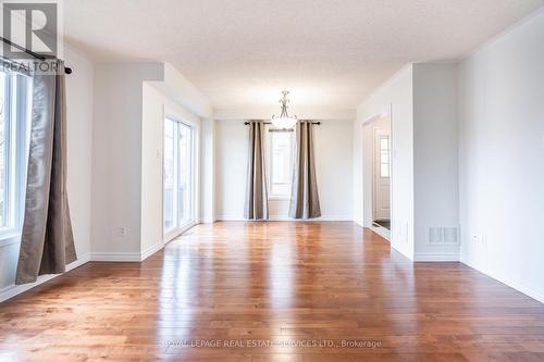 93 Thornlodge Dr, Hamilton, ON - Indoor Photo Showing Other Room