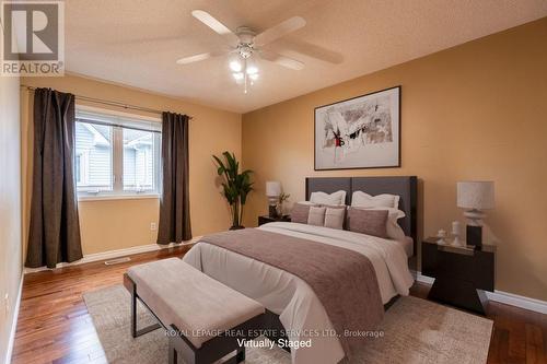 93 Thornlodge Dr, Hamilton, ON - Indoor Photo Showing Bedroom