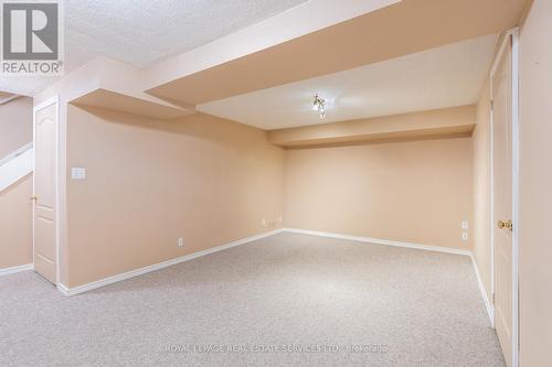 93 Thornlodge Dr, Hamilton, ON - Indoor Photo Showing Other Room