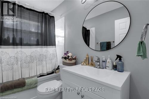 171 Clarke Road, London, ON - Indoor Photo Showing Bathroom