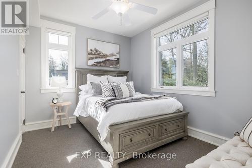 1749 Champlain Rd, Tiny, ON - Indoor Photo Showing Bedroom