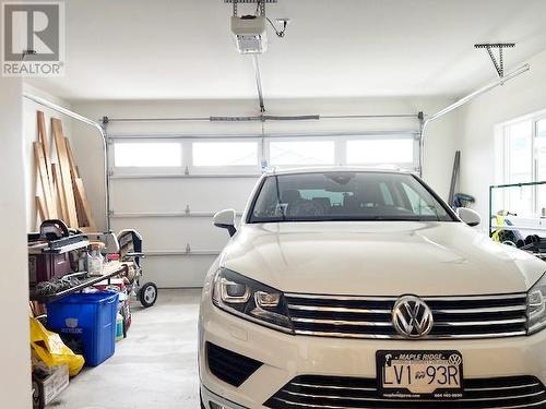 1026 10Th Avenue, Vernon, BC - Indoor Photo Showing Garage