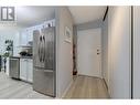 555 Rowcliffe Avenue Unit# 202, Kelowna, BC  - Indoor Photo Showing Kitchen 