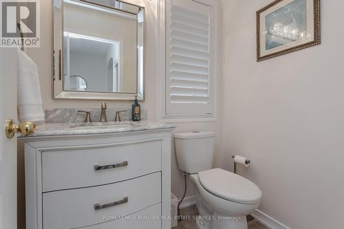 4220 Cole Cres, Burlington, ON - Indoor Photo Showing Bathroom