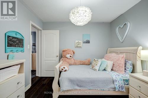 58 Hardgate Cres, Brampton, ON - Indoor Photo Showing Bedroom