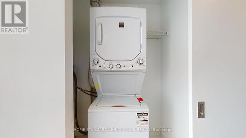 #1610 -197 Yonge St, Toronto, ON - Indoor Photo Showing Laundry Room