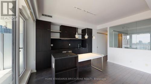 #1610 -197 Yonge St, Toronto, ON - Indoor Photo Showing Other Room