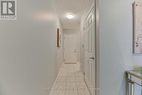 9888 Mccowan Rd N, Markham, ON - Indoor Photo Showing Other Room