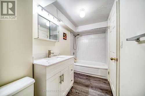 5146 Nishga Crt, Mississauga, ON - Indoor Photo Showing Bathroom