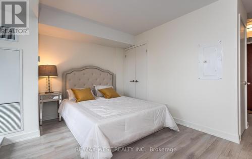 326 - 120 Varna Drive, Toronto, ON - Indoor Photo Showing Bedroom