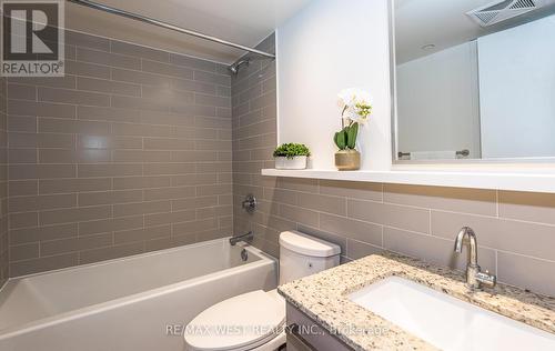 326 - 120 Varna Drive, Toronto, ON - Indoor Photo Showing Bathroom