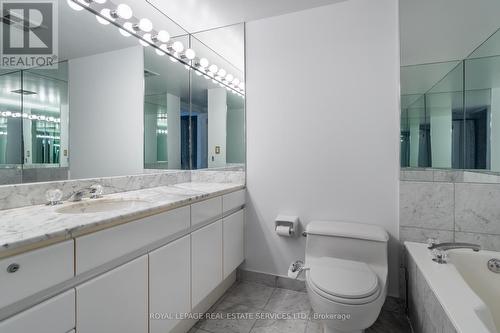 #809 -1 Palace Pier Crt, Toronto, ON - Indoor Photo Showing Bathroom
