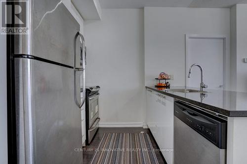 #219 -66 Forest Manor Rd, Toronto, ON - Indoor Photo Showing Kitchen