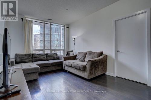 #219 -66 Forest Manor Rd, Toronto, ON - Indoor Photo Showing Living Room
