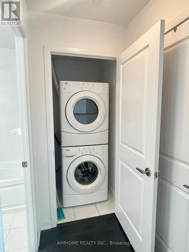 #2810 -5168 Yonge St, Toronto, ON - Indoor Photo Showing Laundry Room