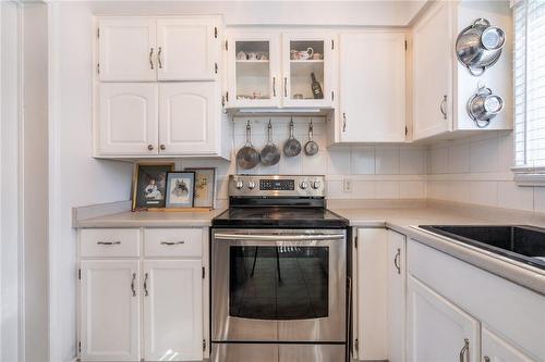 2130 Donald Road, Burlington, ON - Indoor Photo Showing Kitchen