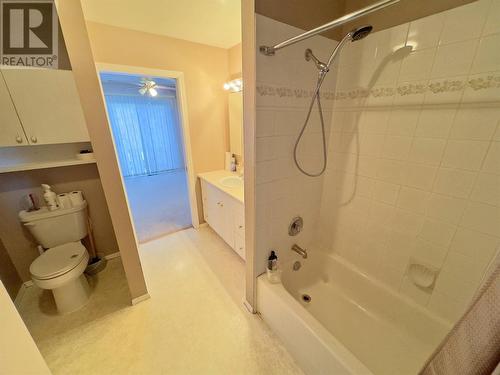 3219 River Road, Keremeos, BC - Indoor Photo Showing Bathroom